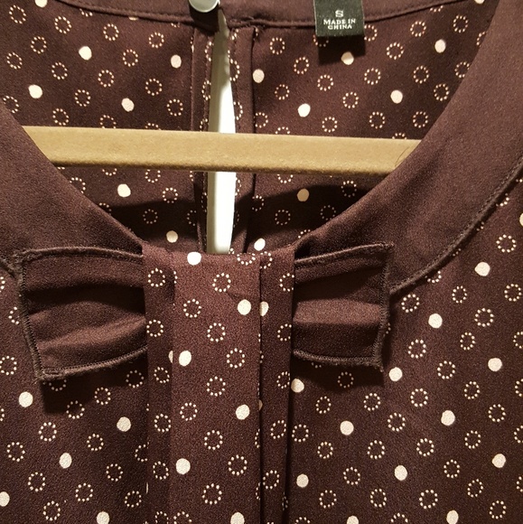 Ann Taylor small sleeveless blouse - Picture 5 of 7